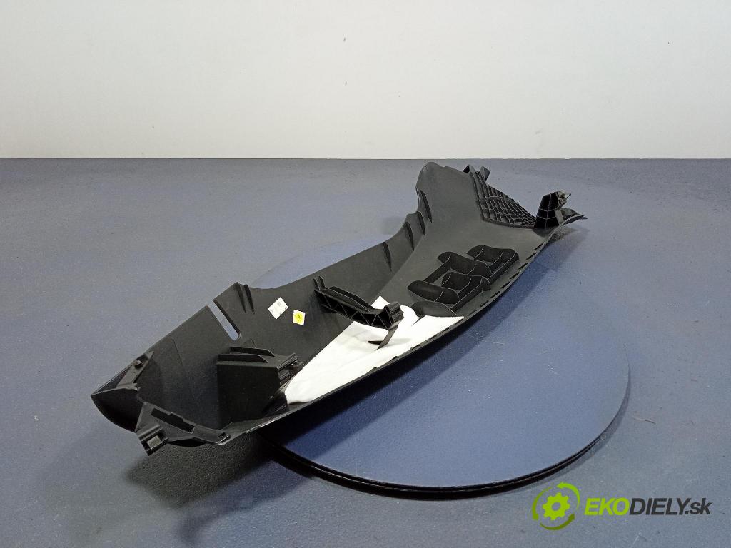 Skoda Octavia 2020 kryt Plast: Interiéry: 5E6867765