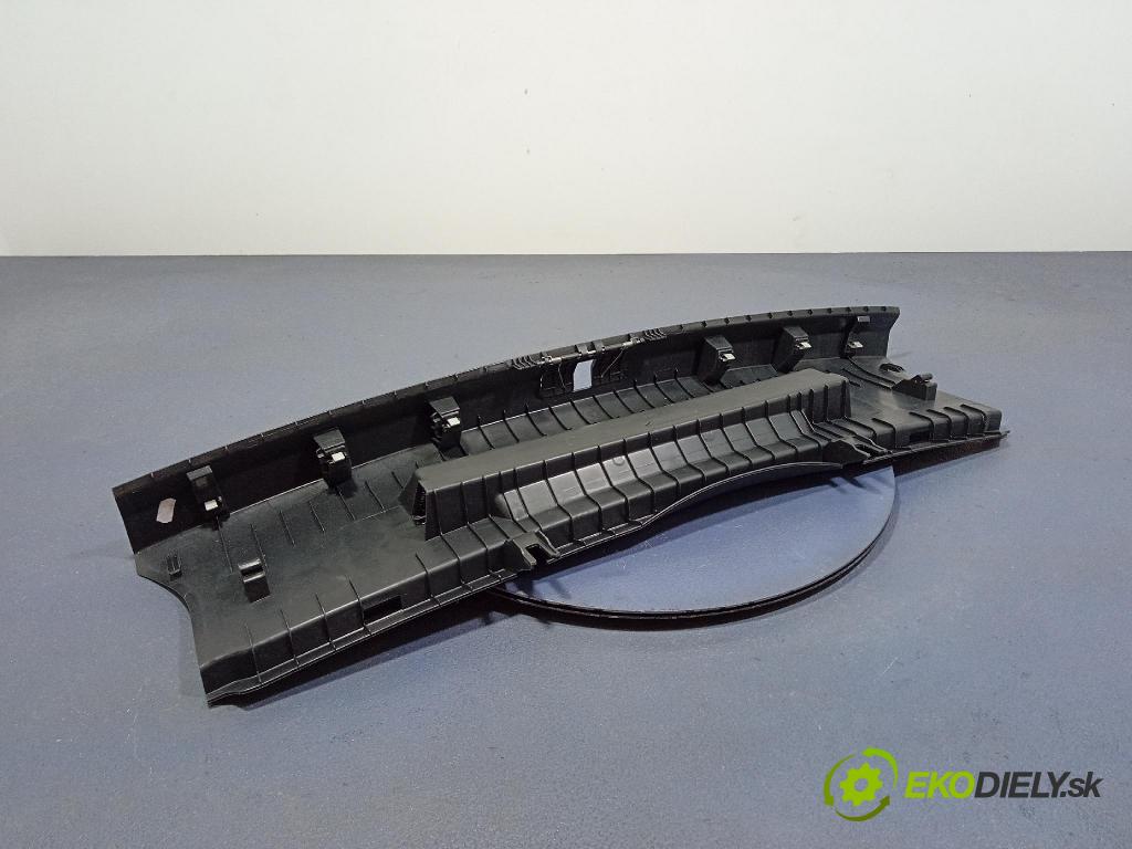 Skoda Octavia 2020 kryt Plast: Interiéry: 5E6863459A