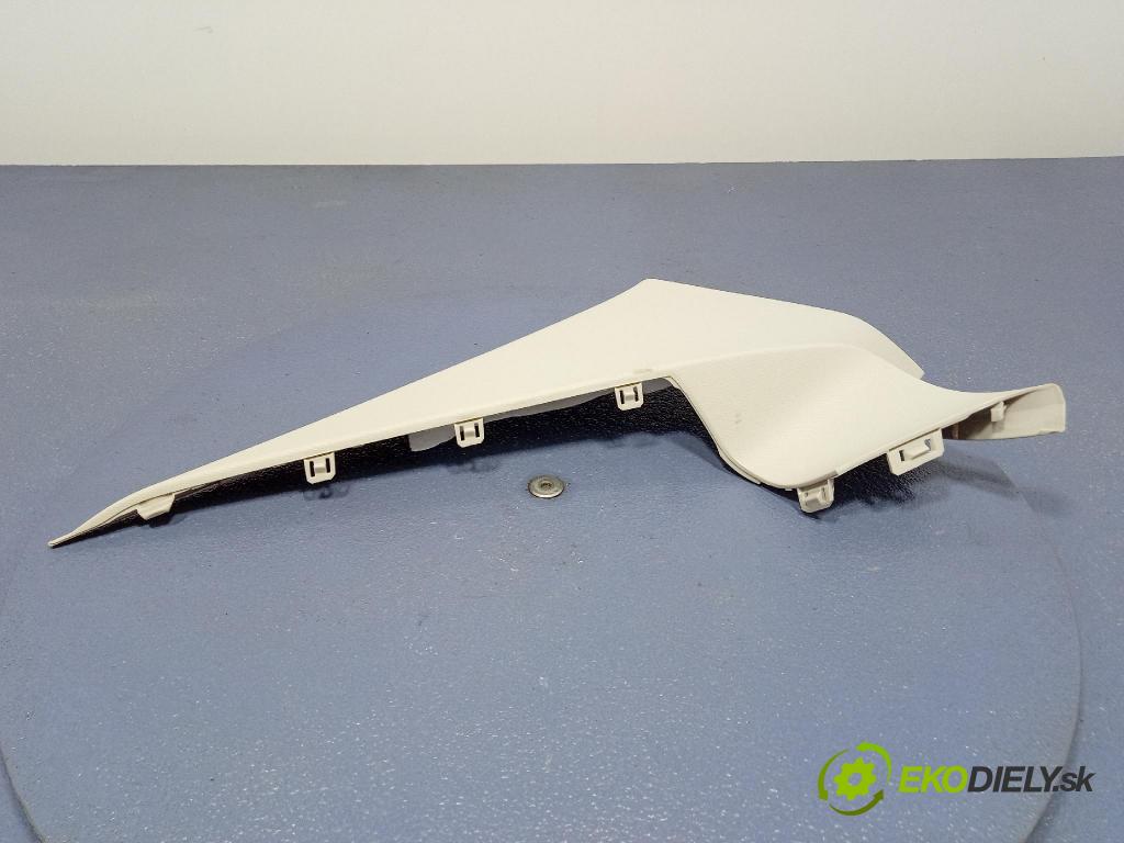 Skoda Octavia 2020 kryt Plast: Interiéry: 5E6867287