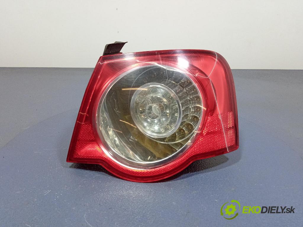 Vw Passat 2006 svetlo / reflektor zad Prava: Vonkajsia: 3C5945096C