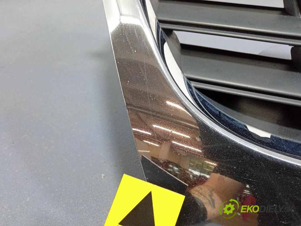 Vw Passat 2006 miežka / Gril: 3C0853651C