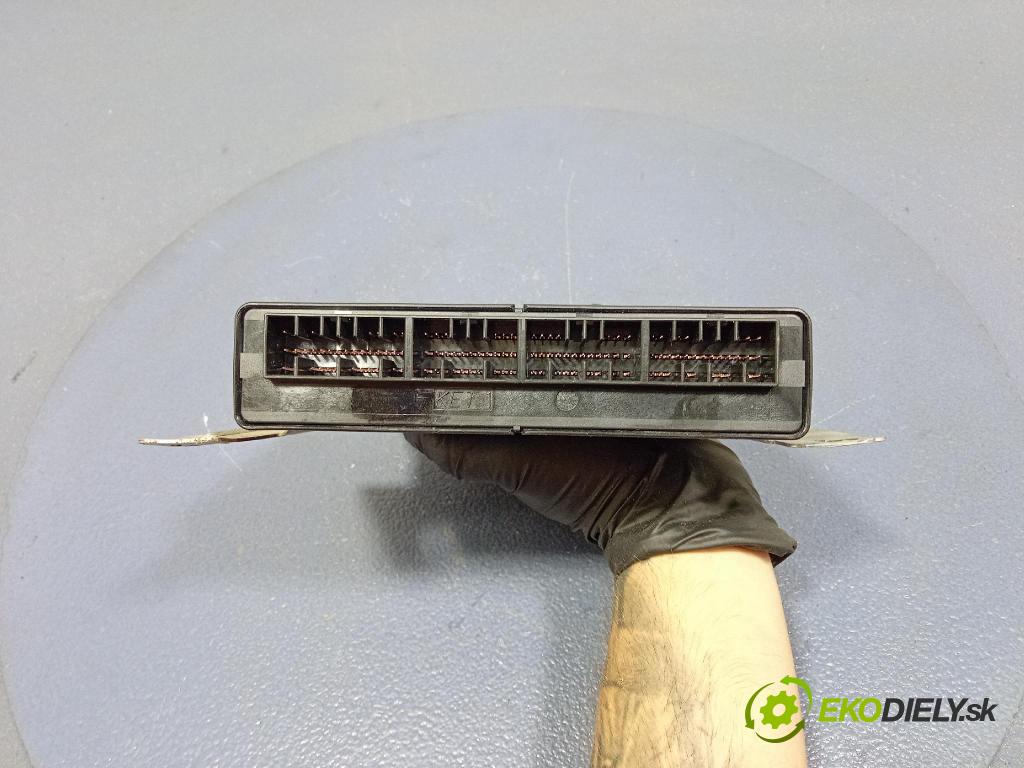 Kia Opirus 2005 riadiaca jednotka Motor: 39106-39741