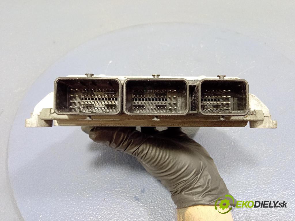 Peugeot 407 2004 riadiaca jednotka Motor: 9655041480
