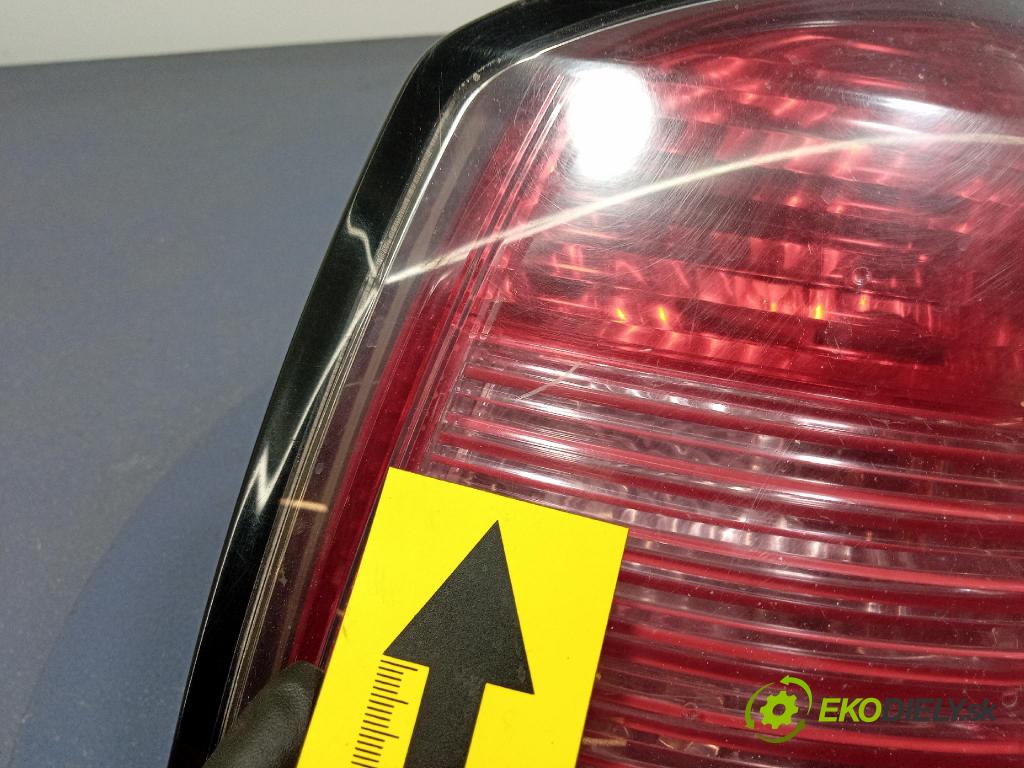 Opel Astra 2004 svetlo / reflektor zad Prava: Vonkajsia: 24451840