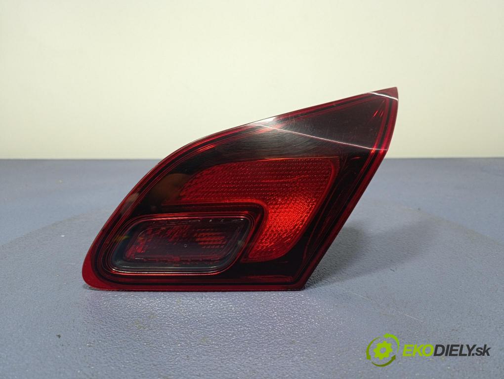 Opel Astra 2013 svetlo / reflektor zad Prava: Vnútri: