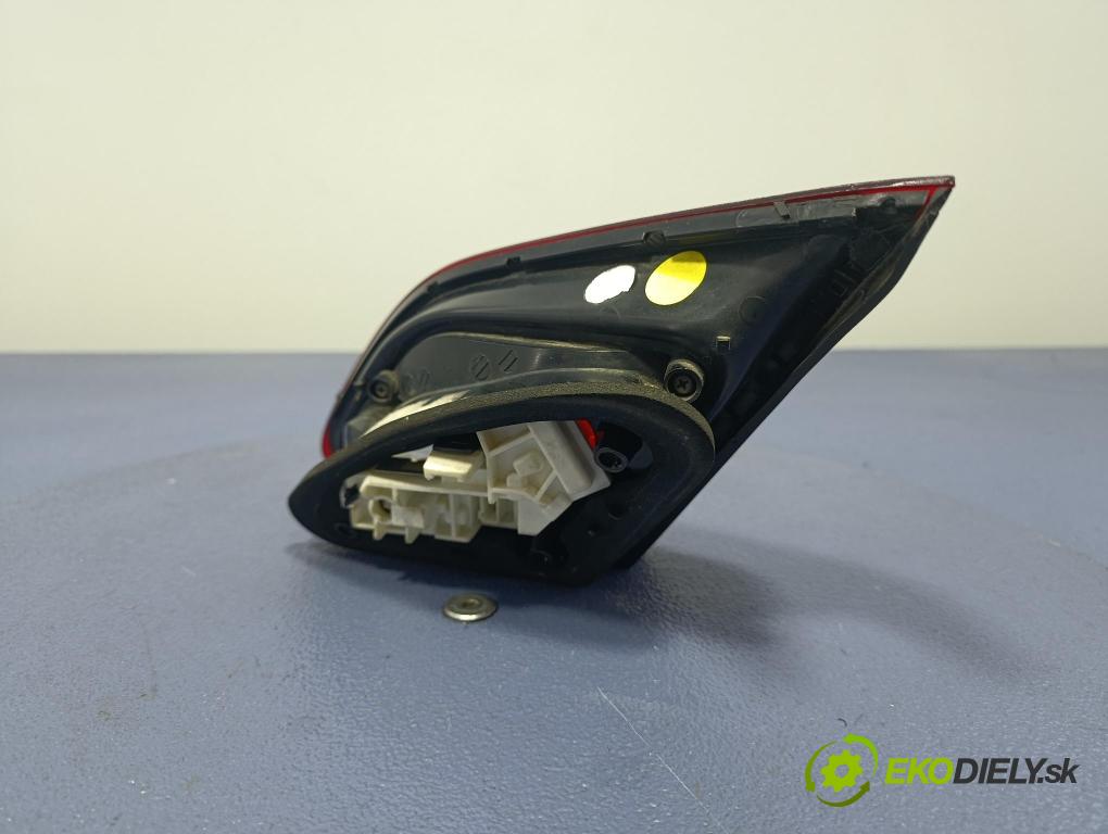 Opel Astra 2013 svetlo / reflektor zad ľavá Vnútri: