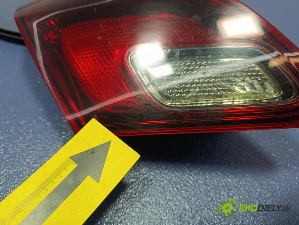 Opel Astra 2013 svetlo / reflektor zad ľavá Vnútri: