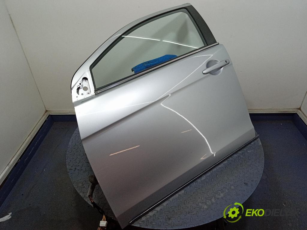 Mitsubishi Lancer 2011 dvere Predné Vľavo: