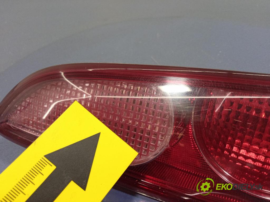 Alfa romeo 159 2007 svetlo / reflektor zad Prava: Vnútri: