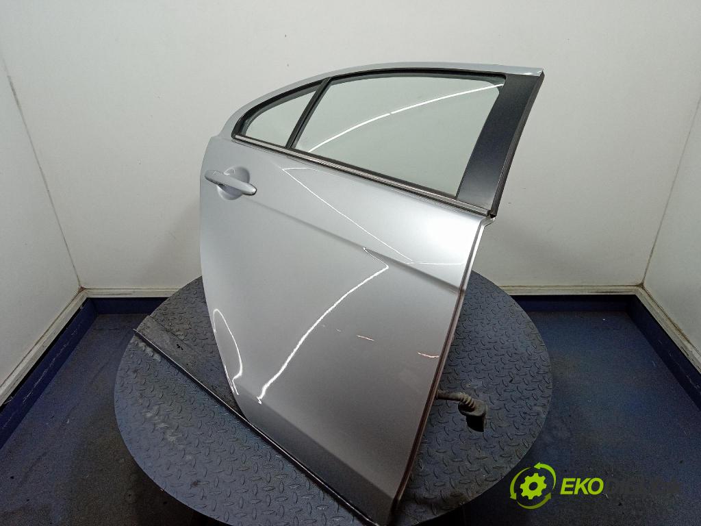 Mitsubishi Lancer 2011 dvere zad pravé