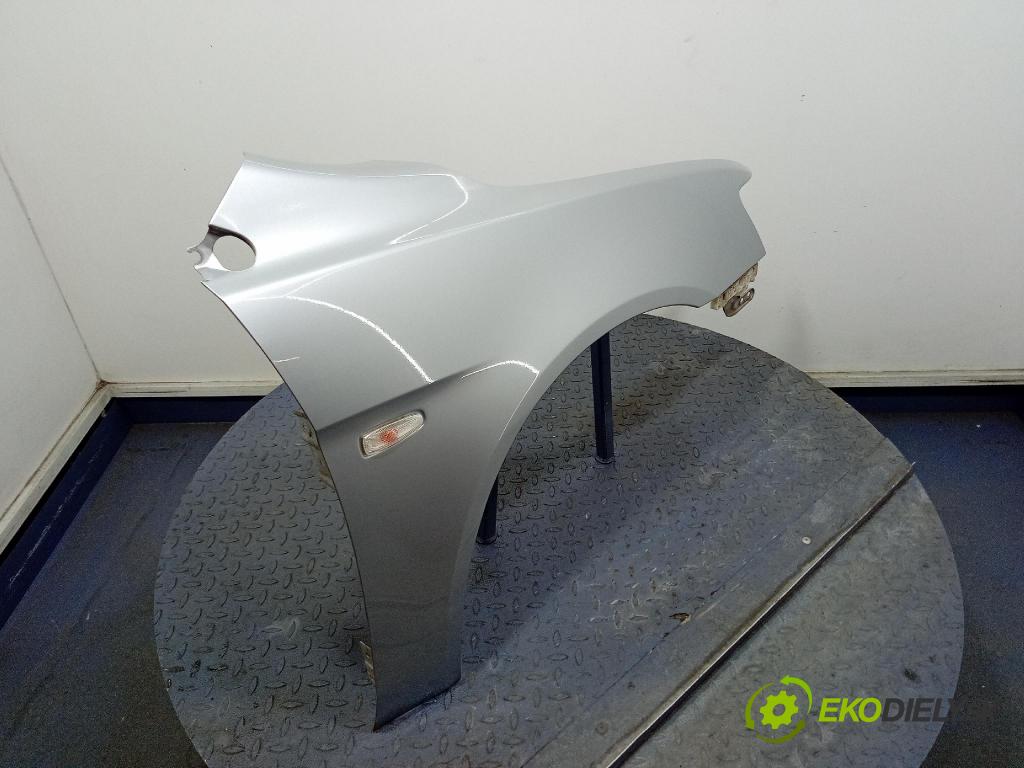 Mitsubishi Lancer 2011 blatník Predné v pravo: