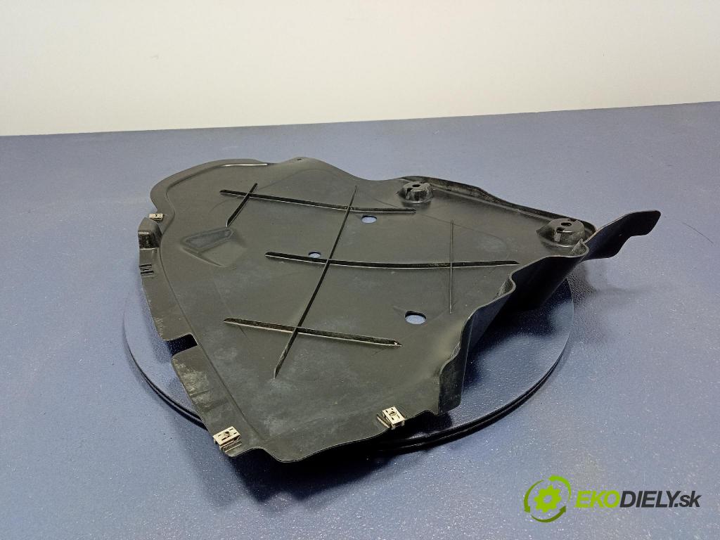 Skoda Octavia 2020 kryt Plast: podvozek: 5E3825506