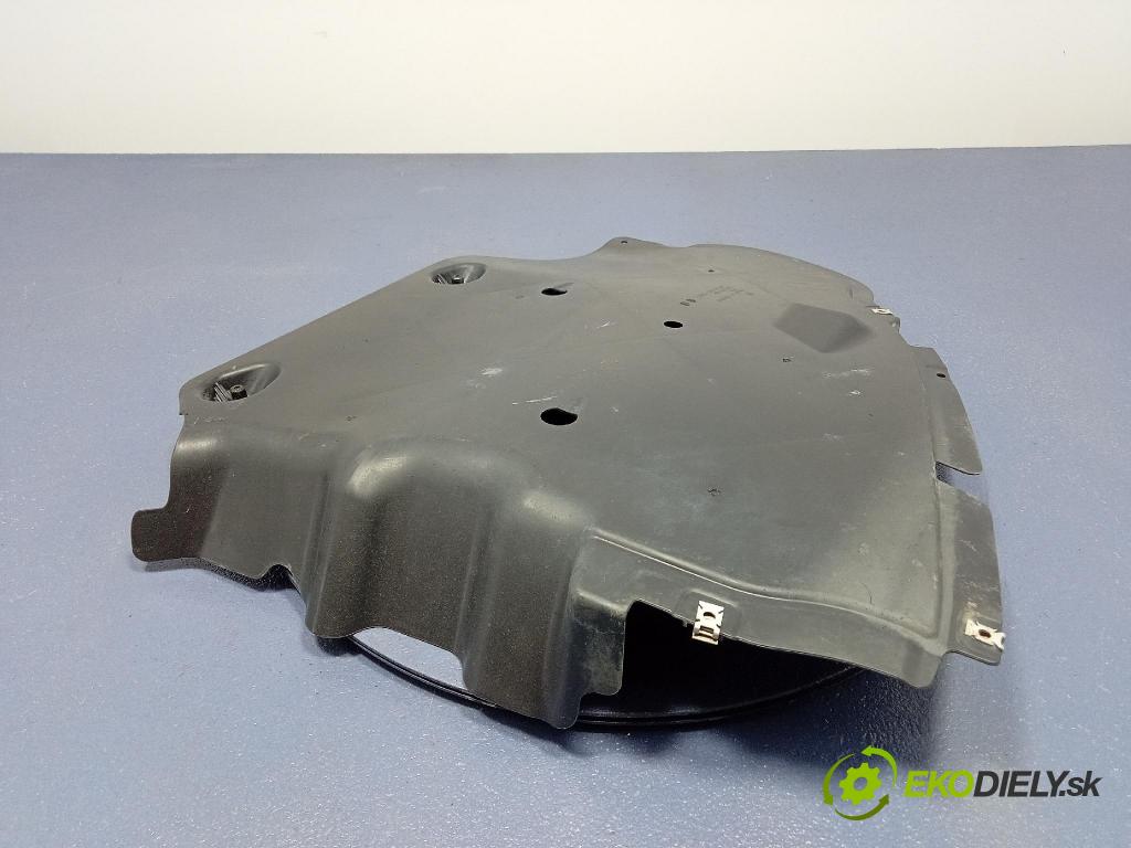 Skoda Octavia 2020 kryt Plast: podvozek: 5E3825506