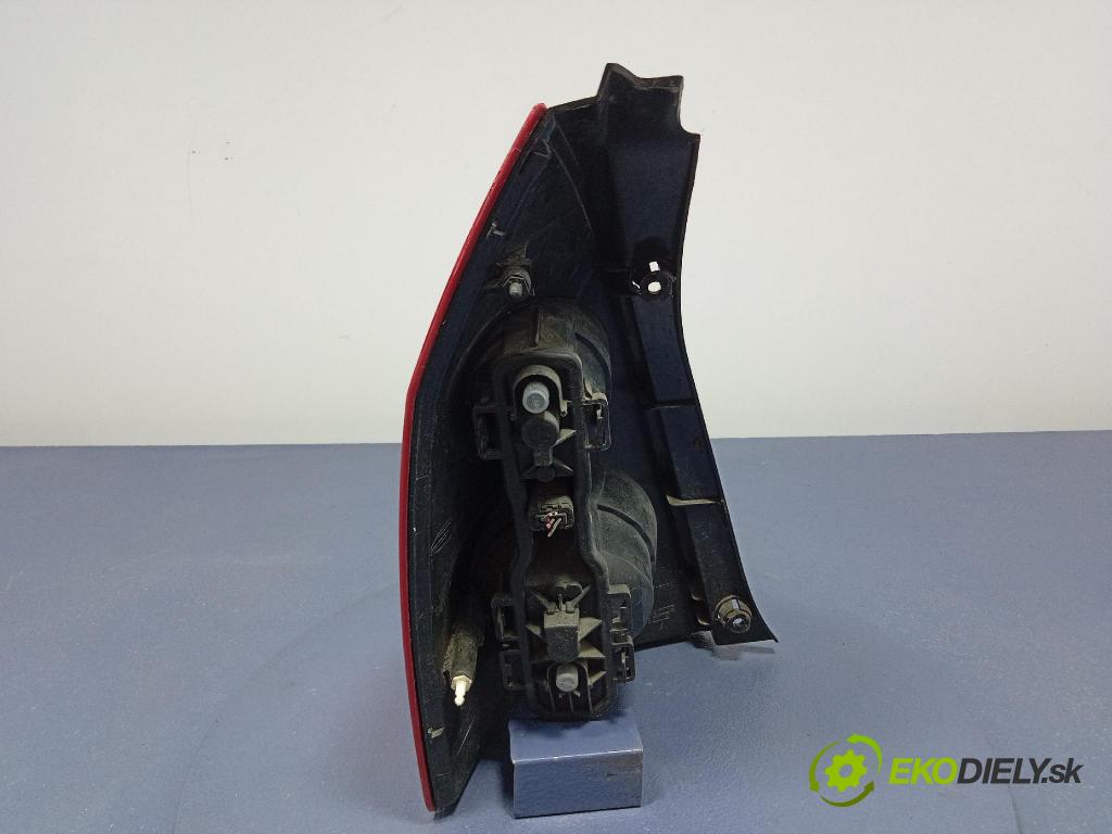 Nissan Primera 2007 svetlo / reflektor zad Prava: Vonkajsia: 89077085