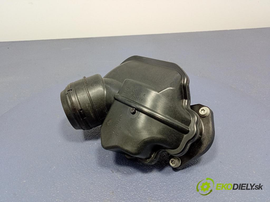 Skoda Octavia 2020 rúrka Vzduch: 05E129654B