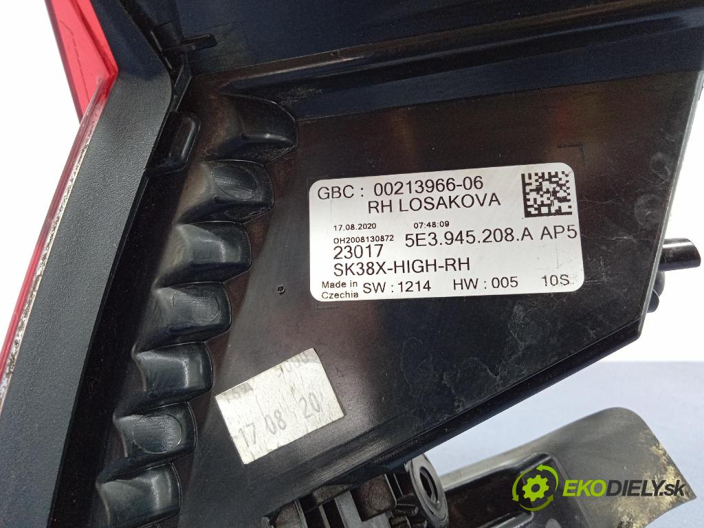 Skoda Octavia 2020 svetlo / reflektor zad Prava: Vonkajsia: 5E3945208A