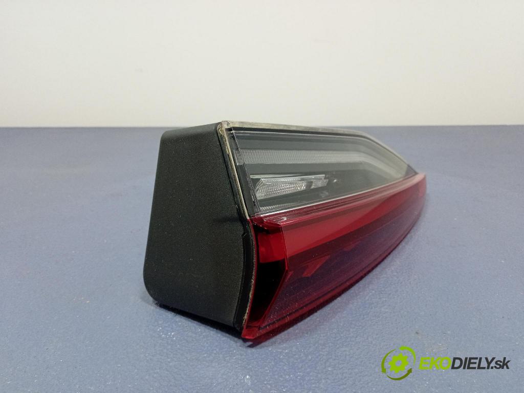 Skoda Octavia 2020 svetlo / reflektor zad Prava: Vnútri: 5E6945308A
