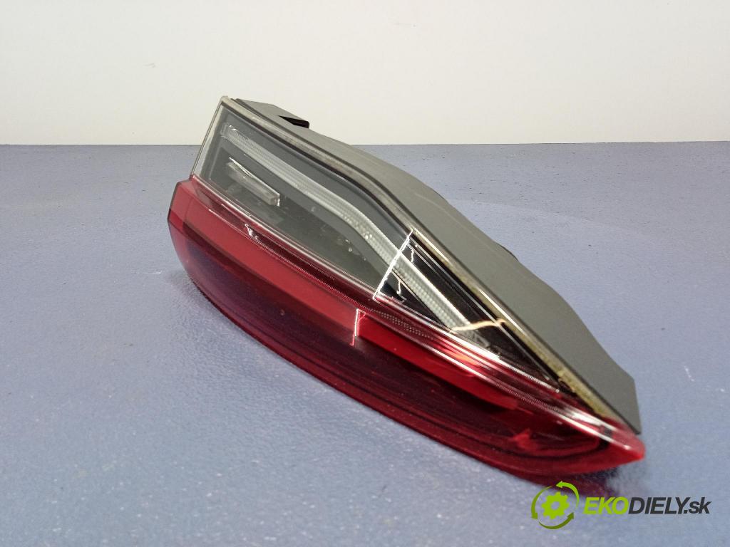 Skoda Octavia 2020 svetlo / reflektor zad Prava: Vnútri: 5E6945308A