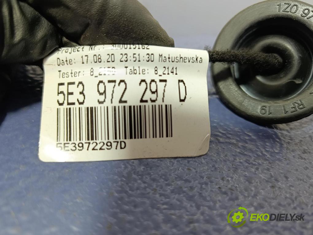 Skoda Octavia 2020 zámok dvere zad v pravo: 5TA839016L