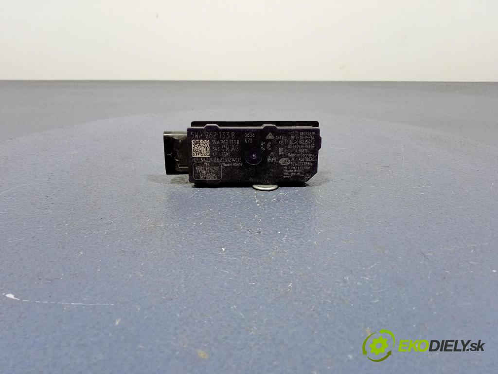 Skoda Octavia 2020 Antena 5WA962133B