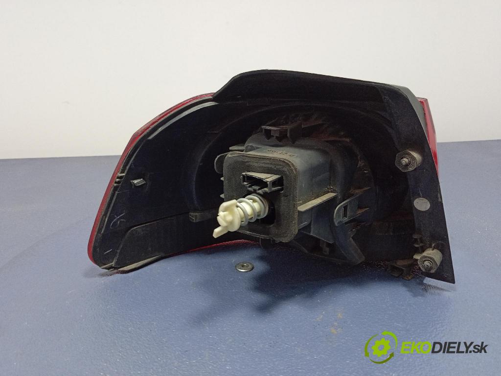 Vw Golf 2012 svetlo / reflektor zad Prava: Vonkajsia: 5K0945096E