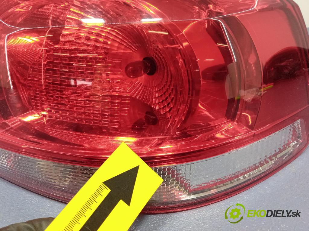 Vw Golf 2012 svetlo / reflektor zad Prava: Vonkajsia: 5K0945096E