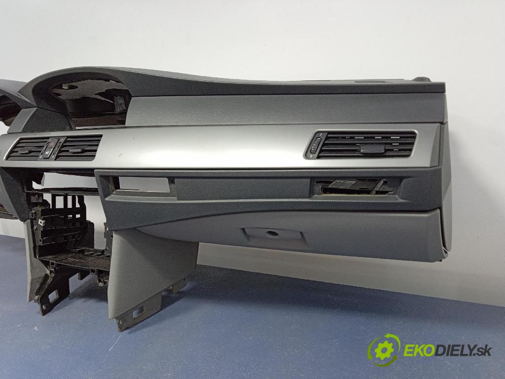 Bmw Seria 5 2005 kokpit,pristrojová doska 7156287