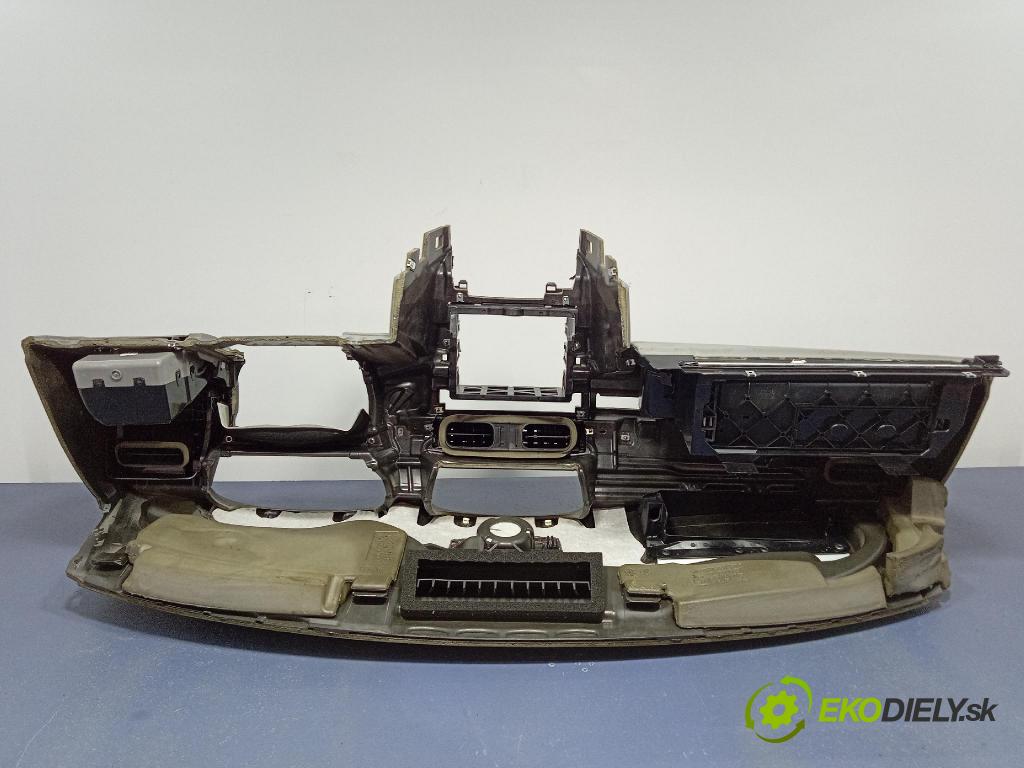 Bmw Seria 5 2005 kokpit,pristrojová doska 7156287