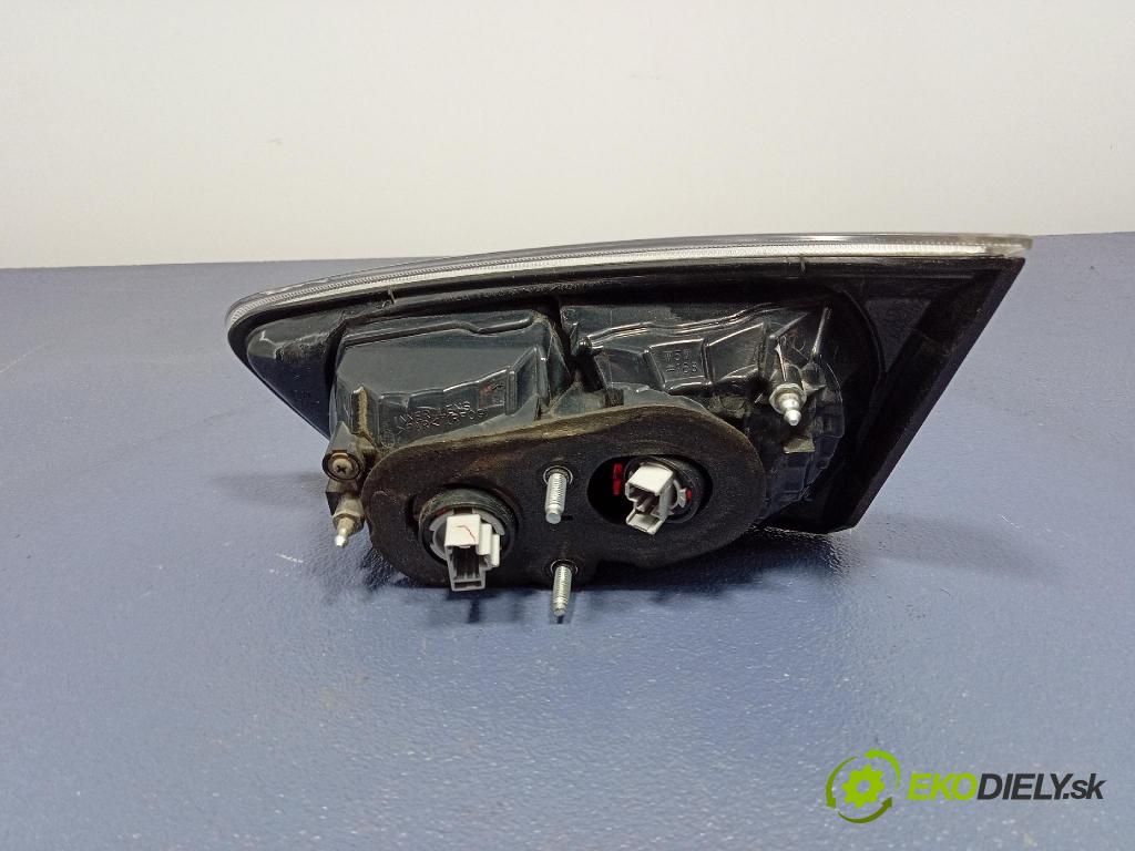 Mitsubishi Lancer 2011 svetlo / reflektor zad ľavá Vnútri: