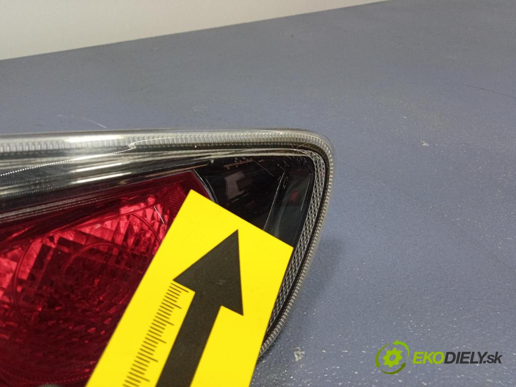 Mitsubishi Lancer 2011 svetlo / reflektor zad ľavá Vnútri: