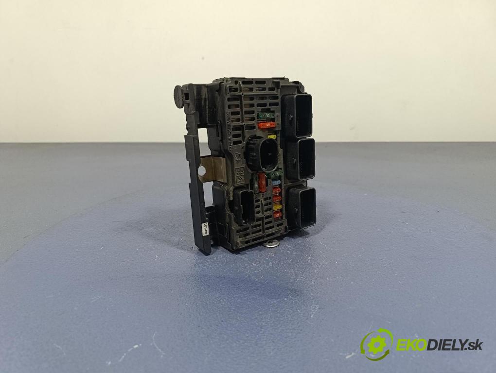 Peugeot 407 2005 skrinka Poistky: 9661682580