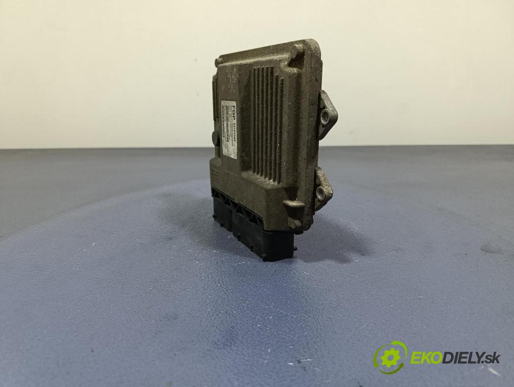 Fiat Punto 2006 riadiaca jednotka Motor: 51781569