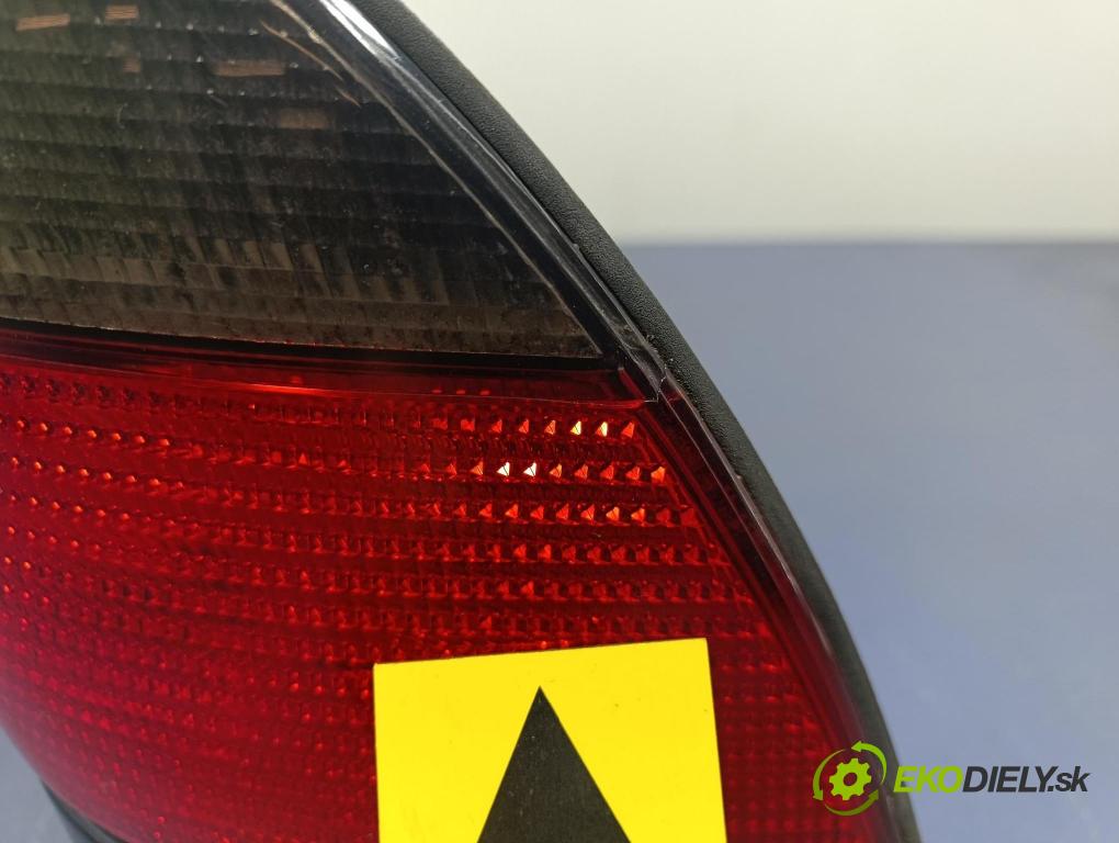 Saab 9-5 2001 svetlo / reflektor zad Prava: Vonkajsia: 