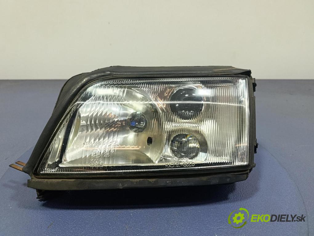 Audi A6 1996 Reflektor: Vľavo: