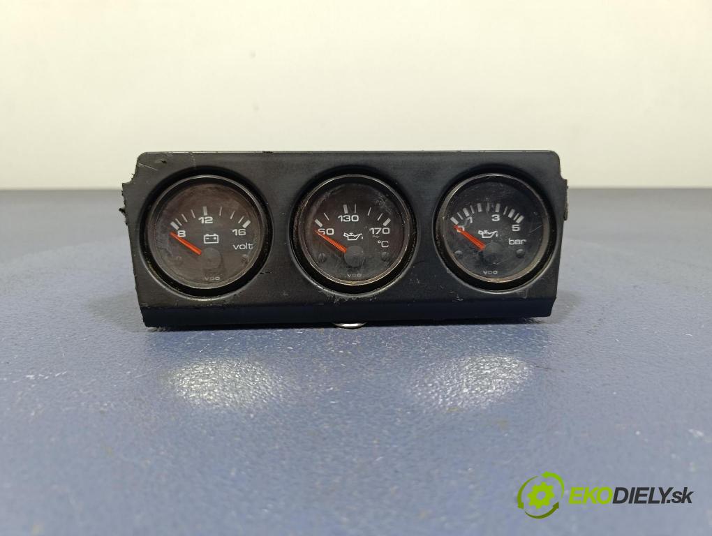 Audi 80 1994 Přístrojová deska 893863159