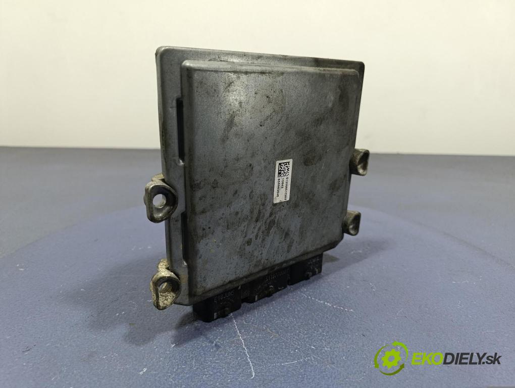 Volvo V50 2005 riadiaca jednotka Motor: 30743623