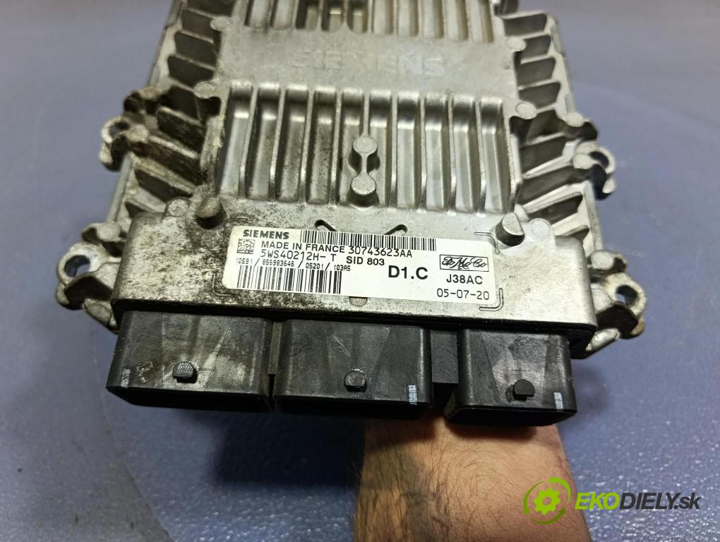 Volvo V50 2005 riadiaca jednotka Motor: 30743623