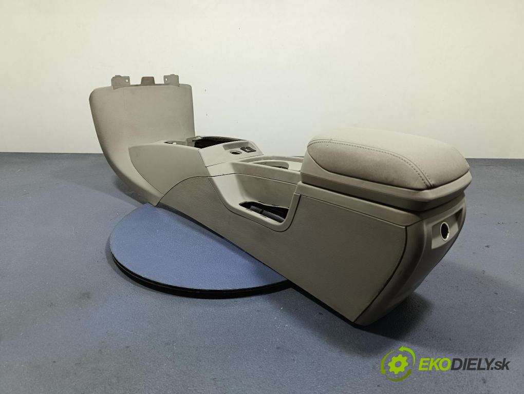Volvo V50 2005 tunel Stredný: 8687408