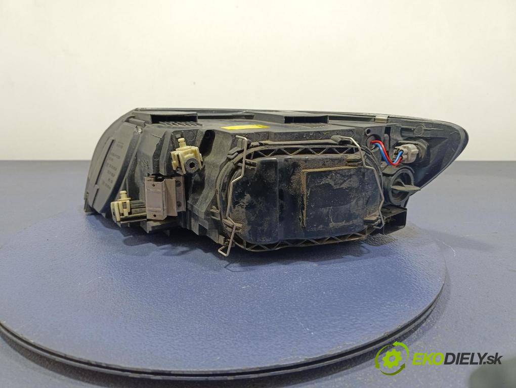 Volvo V50 2005 Reflektor: v pravo: 773-1118R-LHD