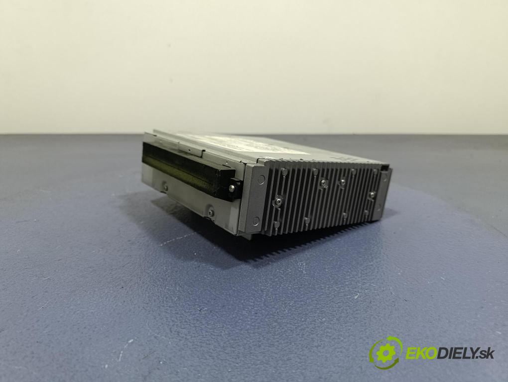 Volvo V50 2005 Radio I Navigácia: 30752578