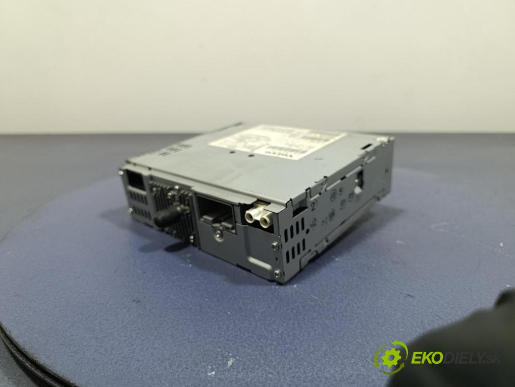 Volvo V50 2005 Radio I Navigácia: 30752578