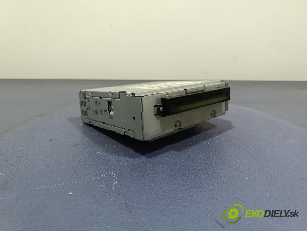 Volvo V50 2005 Radio I Navigácia: 30752578