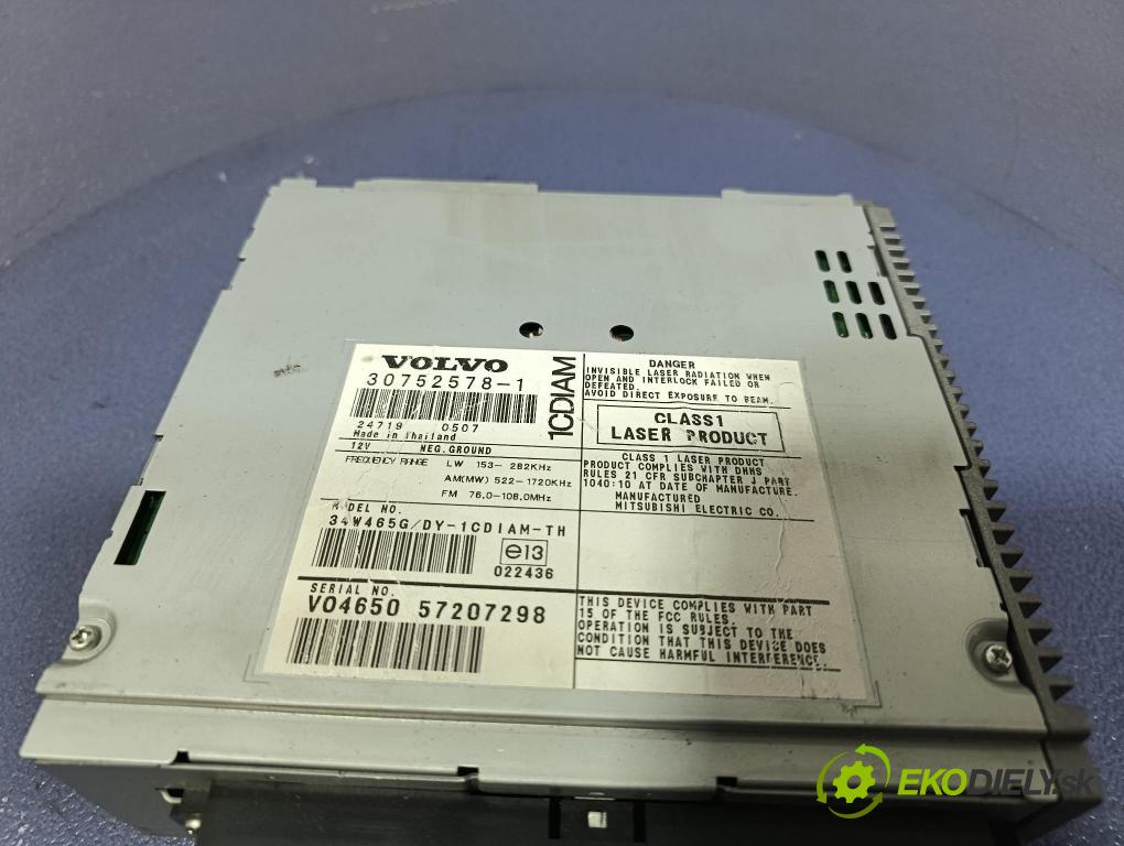 Volvo V50 2005 Radio I Navigácia: 30752578