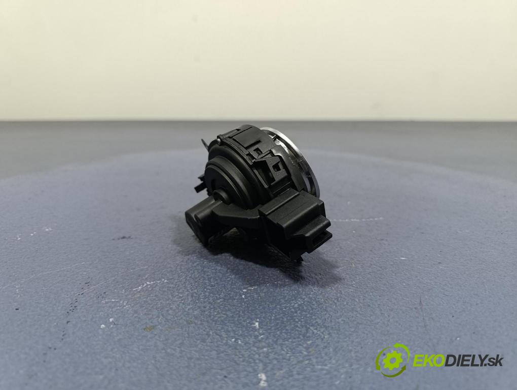 Volvo V50 2005 Spínač zapalování. 30768036