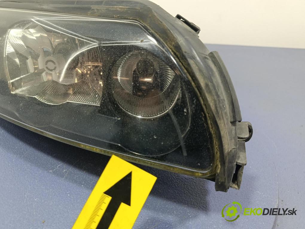 Volvo S60 2004 Reflektor: v pravo: 30655906