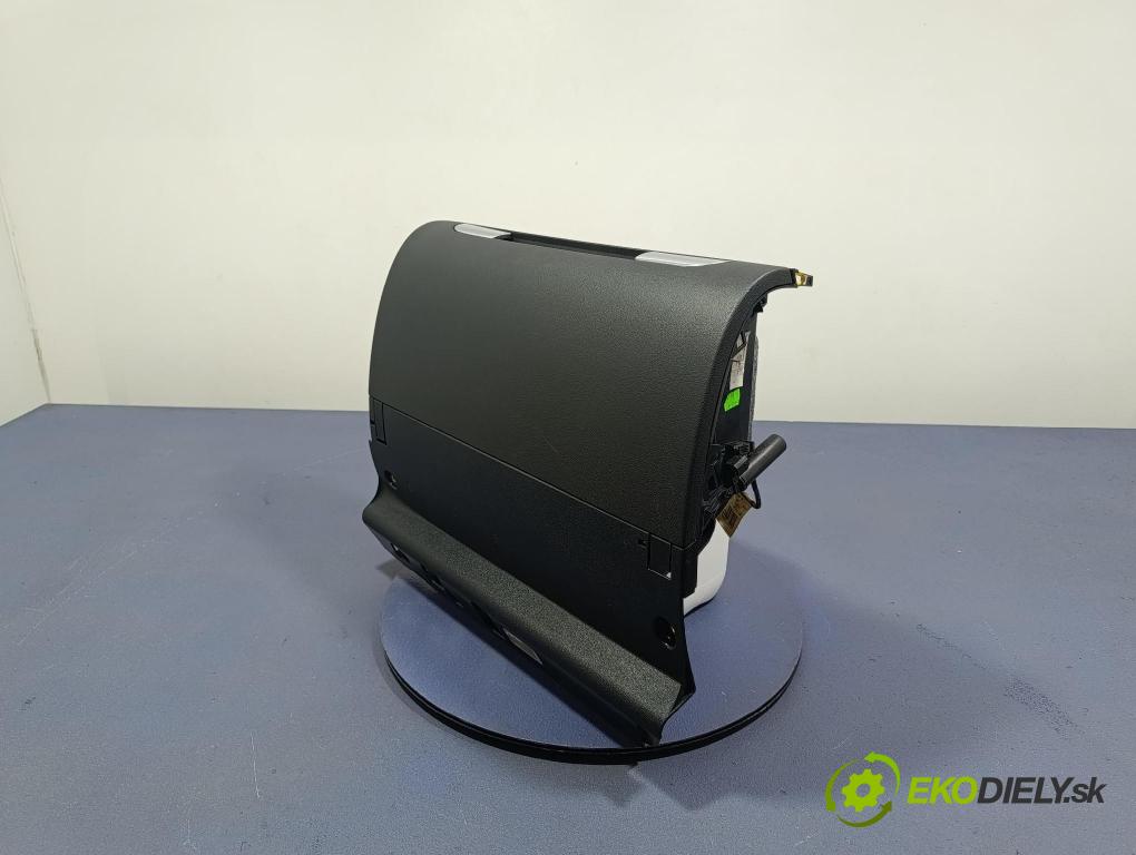 Audi A3 2006 kastlík 8P1857035B