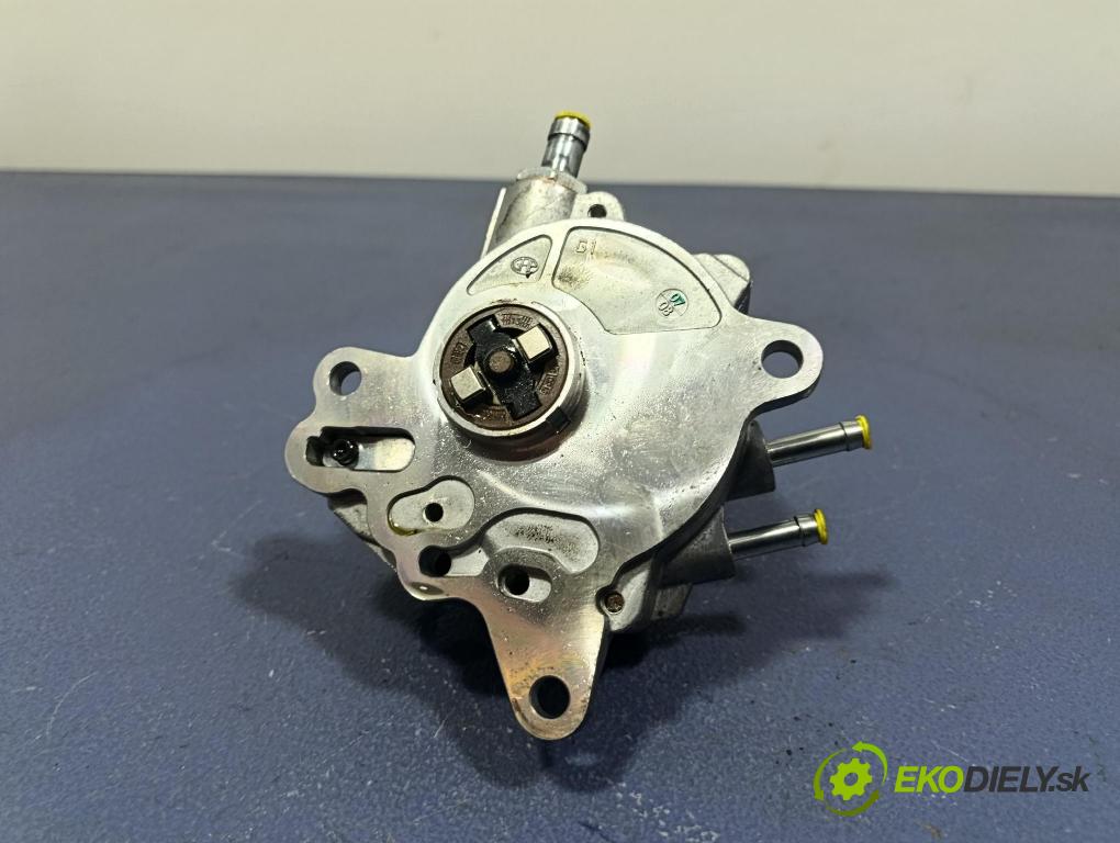 Audi A3 2006 čerpadlo vákuová 03G145209D