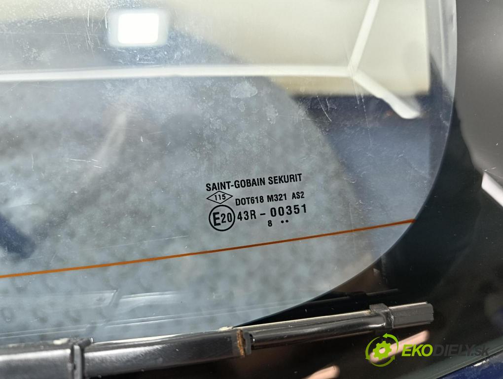 Dacia Sandero 2009 zadní dveře kufra: kufr