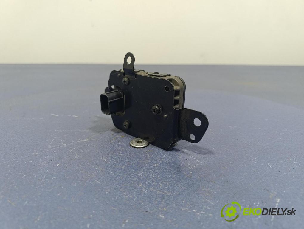Toyota Rav4 0 Radar: 88210-8552