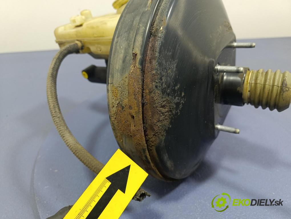 Vw LT 1999 servo Brzdní: 2D0612101E